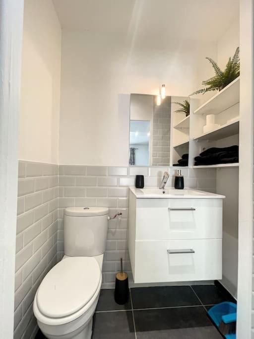 Logement Cosy Cuisine / Terrasse / Bbq Ollioules Luaran gambar