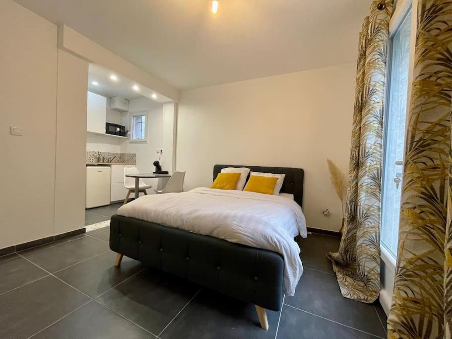 Logement Cosy Cuisine / Terrasse / Bbq Ollioules Luaran gambar